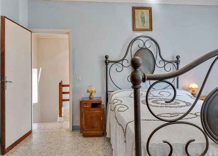 Belvilla By Oyo Camelia * Pescaglia